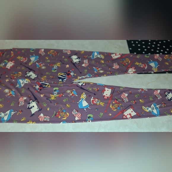 Alice In Wonderland LulaRoe Purple Graphic Leggings - Picture 8 of 9